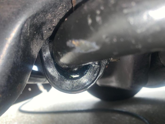 pivotbushing.jpg