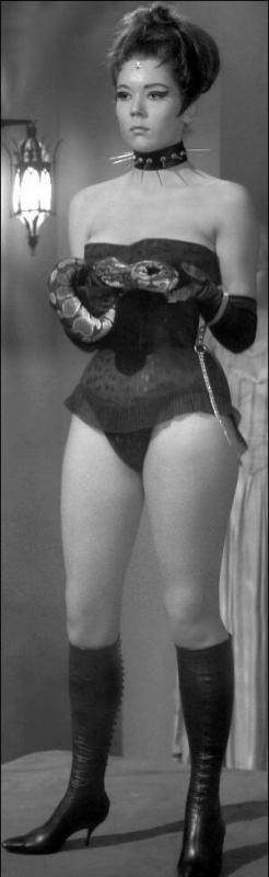 queenofsin-1.jpg