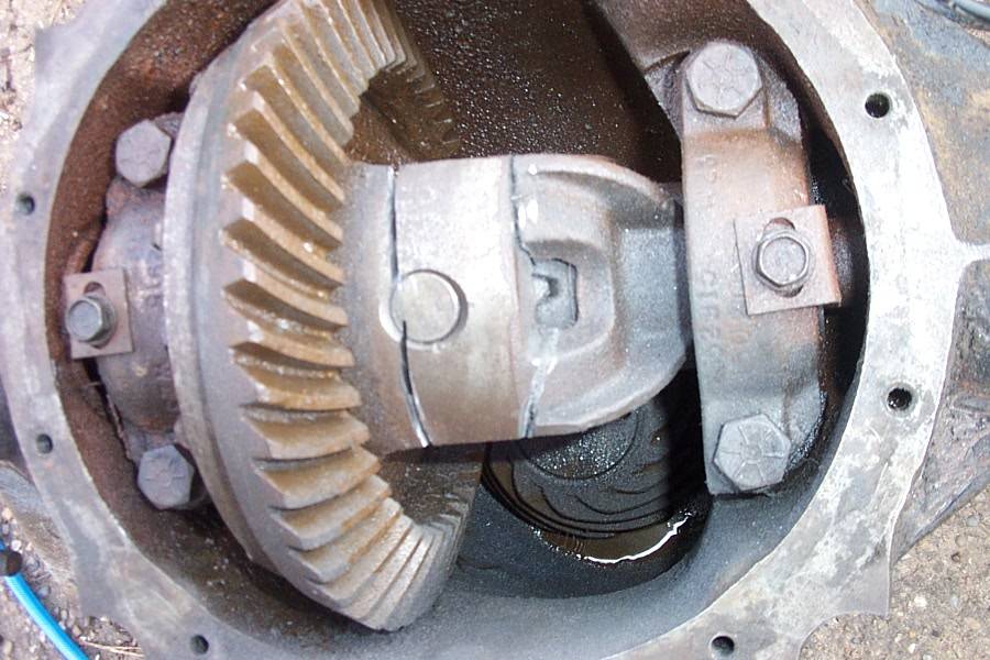 rear end & fuel tank 007.JPG