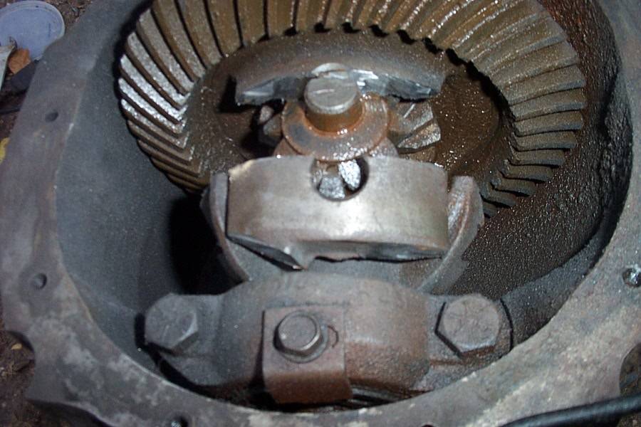 rear end & fuel tank 009.JPG