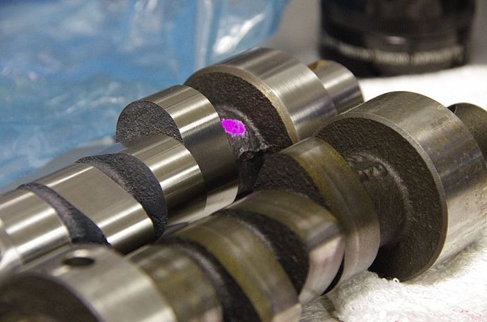 roller_vs_flat_tappet_2.jpg