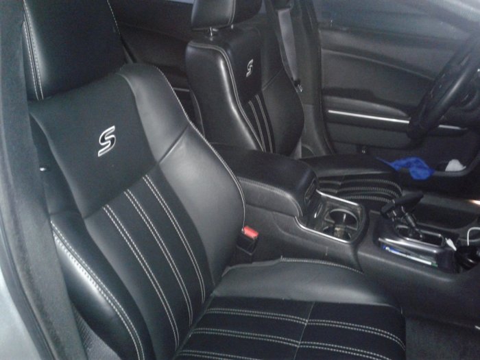 Seats_11.jpg