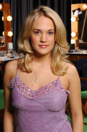 ss-100709-carrie-underwood-18.ss_full.jpg
