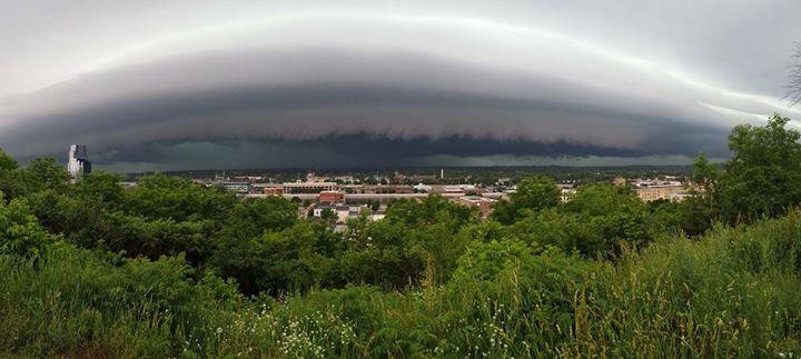 storm rolling in.jpg