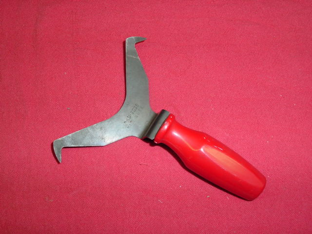 Tool RevealClip.JPG
