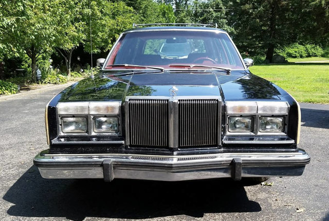 used-1981-chrysler-lebaron-towncountry-8031-16206789-2-640.jpg