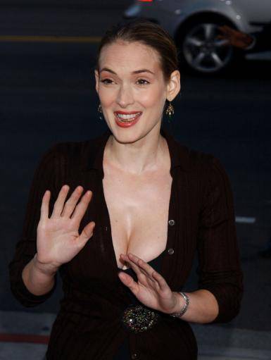 Winona_Ryder__7_.jpg
