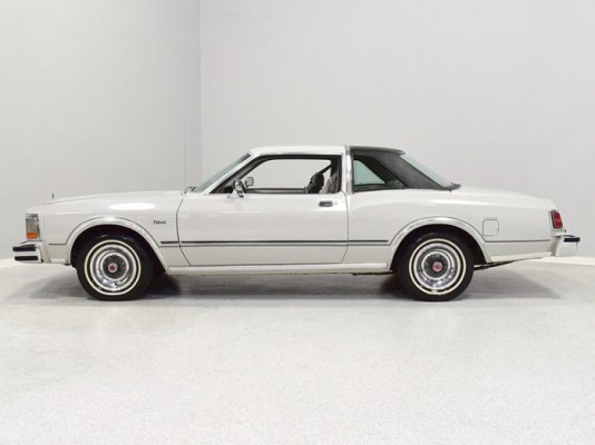 1978 med tape stripes.jpg